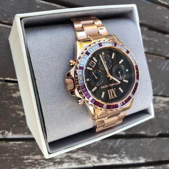Michael kors rose gold glitz women’s watch - Picture 2 of 5